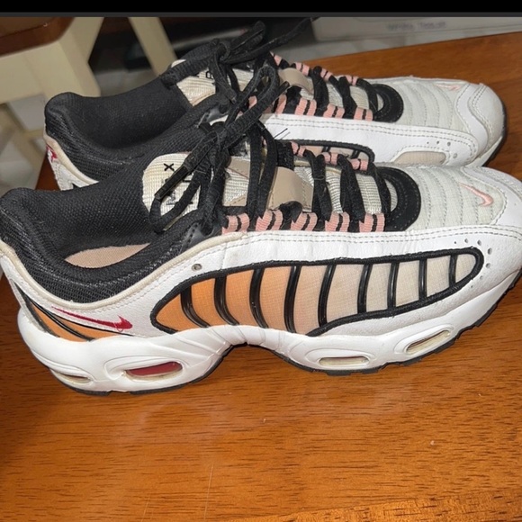 Nike Air Max Tailwind 4 Shoes White Orange Black. Size 8.5 - Picture 4 of 8